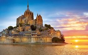 Gîte 3 places- Mont-Saint-Michel- Gite la tanière Le Tombelaine